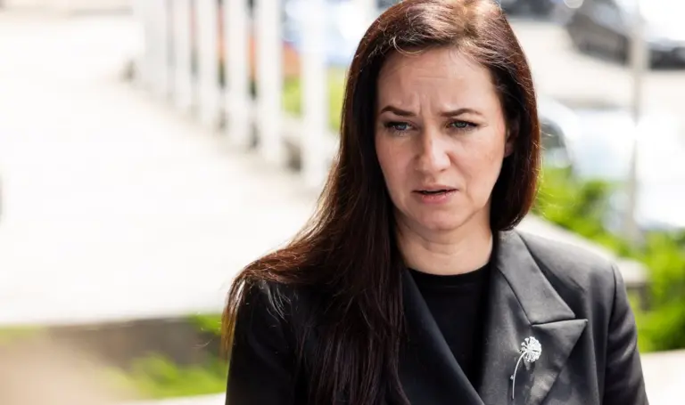 Ruginienė kirto bažnyčiai: melskimės, aukokime pinigus ir nematykime?