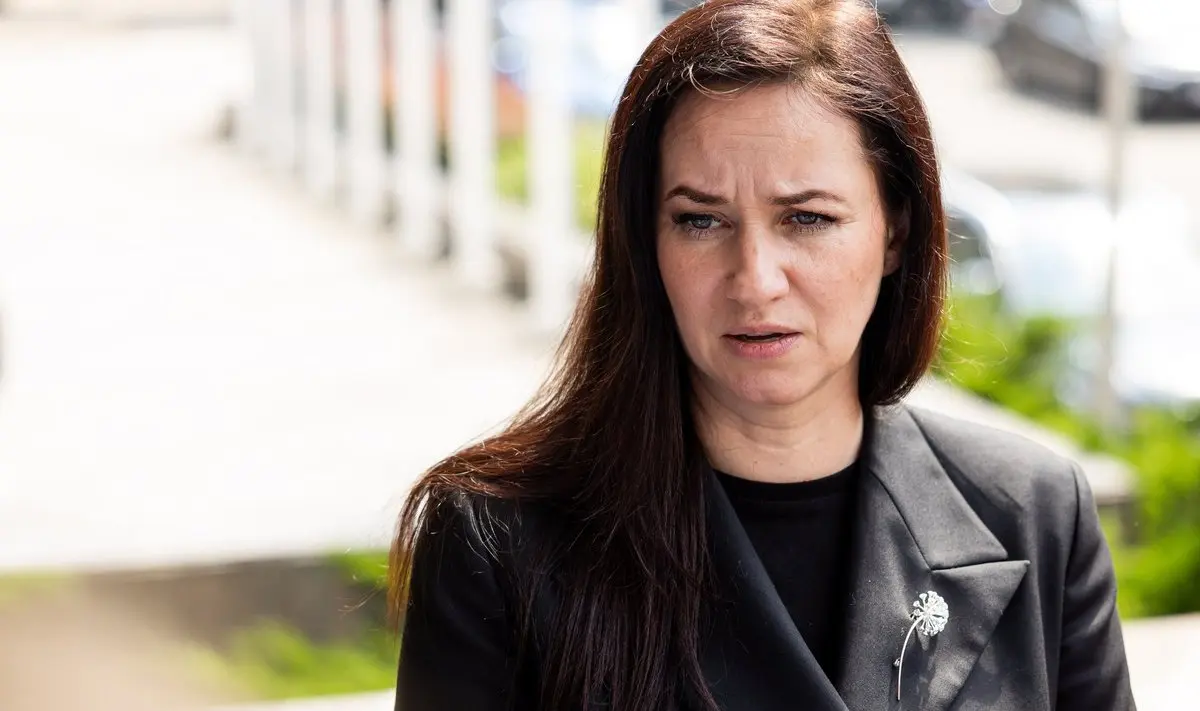 Ruginienė kirto bažnyčiai: melskimės, aukokime pinigus ir nematykime?