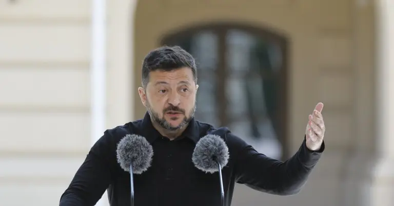 Zelenskis apie Ukrainos balistinių raketų kūrimą: tokius ginklus turi tik kelios pasaulio šalys