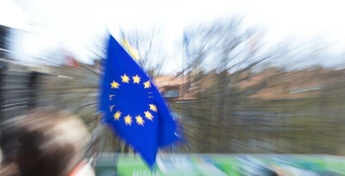Dėl „Mere“ griūties Lietuvoje: advokatai įspėja apie galimus nuostolius