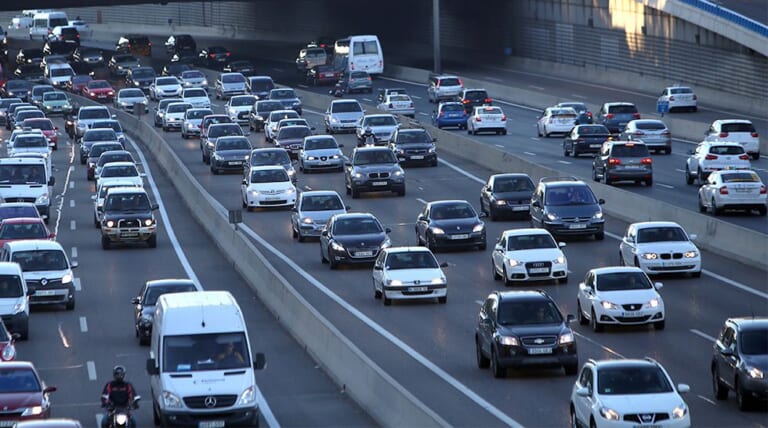 Griežtina baudas: šiem žmonėm nebeišduos paso ir draus užregistruoti automobilį?