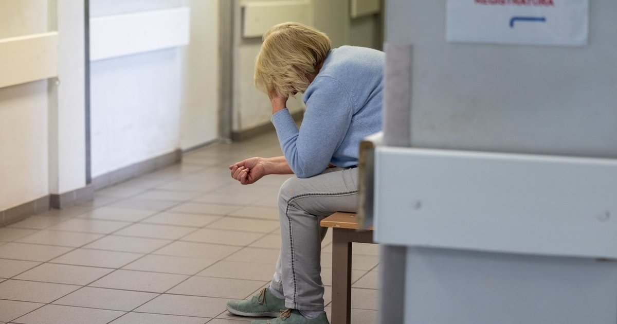 Ginčas dėl eilių pas gydytojus įkaito: VLK ragina negąsdinti pacientų, tačiau ligoninės mato rizikų