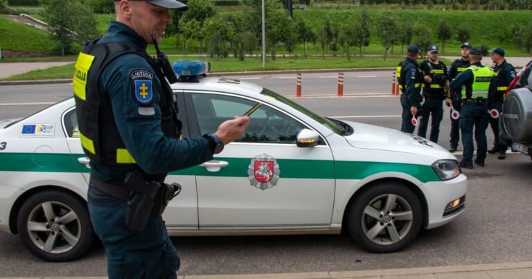Policija pradeda reidus Vilniuje ir rajone: tikrins vairuotojus ir mikrojudumo priemones