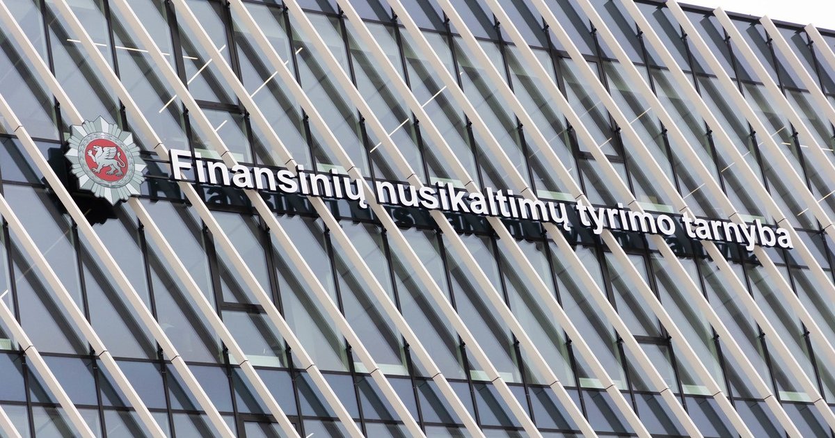 Šimtai suklastotų dokumentų Klaipėdos įmonėje: finansininkė mėgino išvengti 549,6 tūkst. eurų prievolės