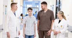 Sudėtingas gydymas pakeitė Nikitos gyvenimą: po operacijos paauglys pagaliau gali lengvai kvėpuoti