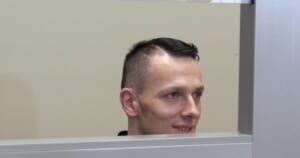 Dviguba žmogžudystė pribloškė Lietuvą: aukų daiktus 18-metis dalijo draugams