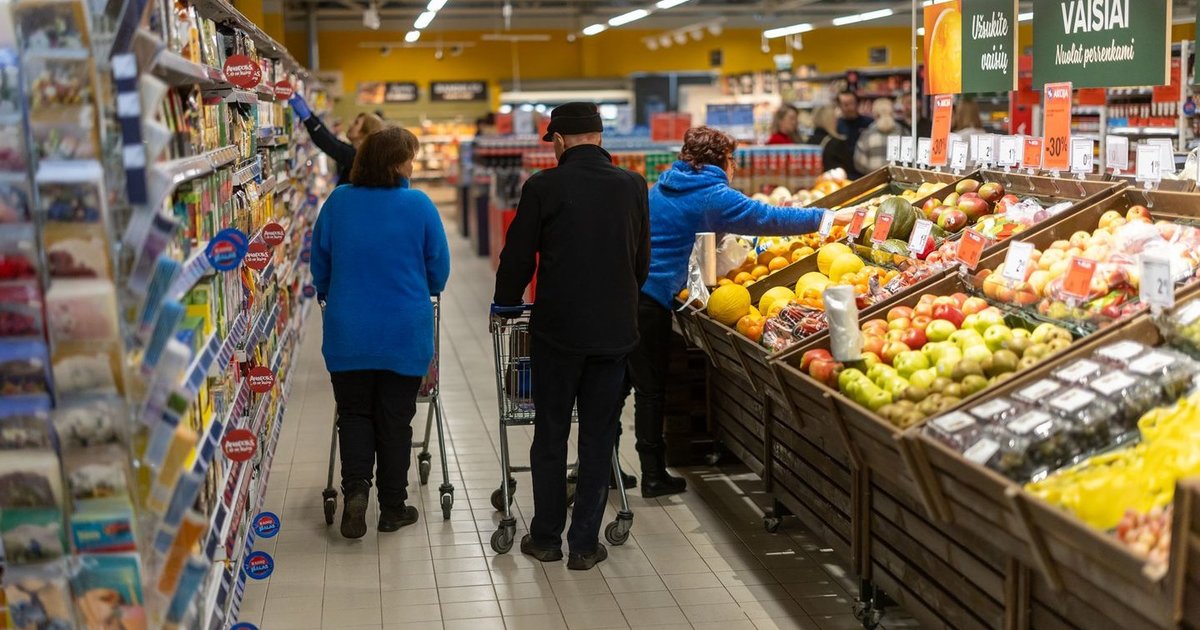 Įprasta prekė traukiasi iš Lietuvos parduotuvių: prekybos tinklai atskleidė tikrąją priežastį