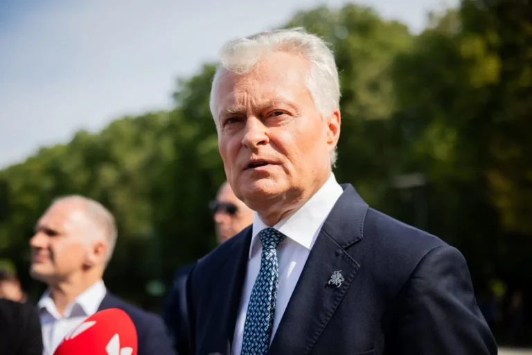 Nausėda parodė kadrą su Trumpu, o komentatoriai nesusilaikė: „Atleiskite, gerbiamas prezidente…“
