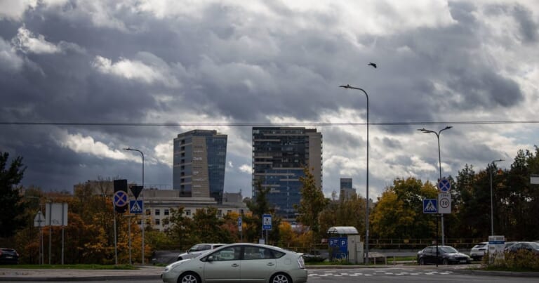 Savaitgalio orai nustebins: po tiršto rūko pasirodys saulė, tačiau grės šalnos