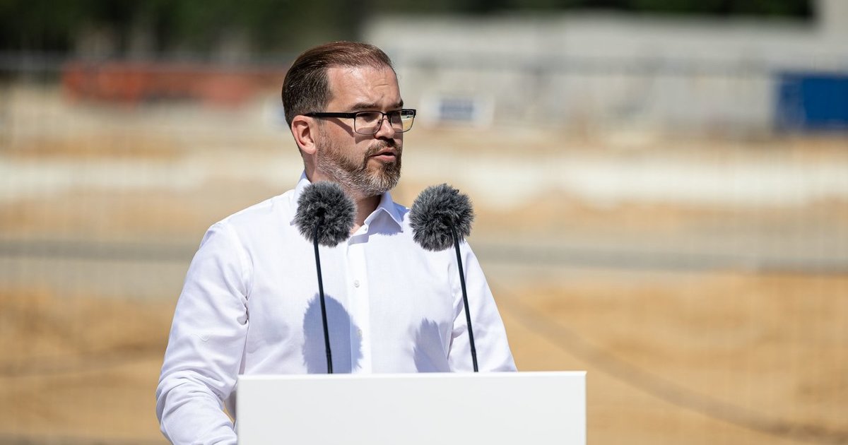 Drono incidentas sukėlė klausimų: R. Kaunas oro pavojaus paskelbimą tik dalyje Lietuvos vadina nepriimtinu