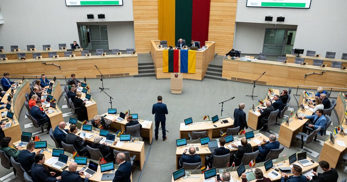 Seime – slaptas valdančiųjų pasitarimas: svarstoma papildomai skolintis iki 600 mln. eurų
