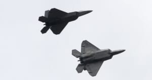 NATO naikintuvai kilo šešis kartus: Lietuvos teritorijoje rastas sprogmenų turėjęs dronas
