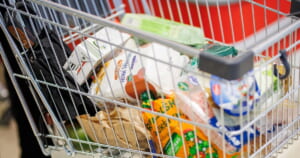 Lietuvių piniginėms – naujas išbandymas: brangimas gali paliesti maistą, trąšas ir net cementą