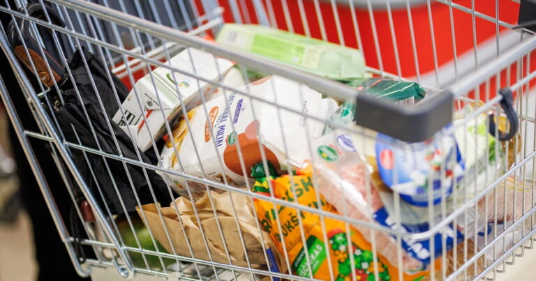 Lietuvių piniginėms – naujas išbandymas: brangimas gali paliesti maistą, trąšas ir net cementą