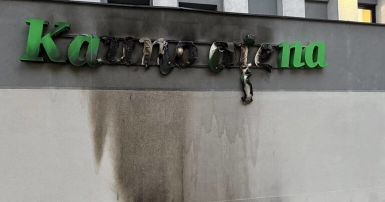 Salomėjos Nėries anūkas atsidūrė policijos rankose: įtariamas „Kauno dienos“ iškabos padegimu