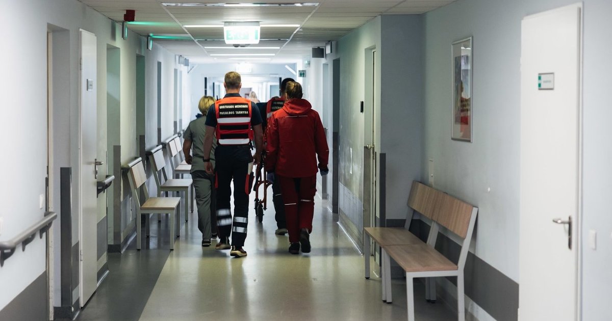 Klastinga infekcija Lietuvoje pareikalavo dar vienos gyvybės: medikai įspėja, kodėl budrumo prarasti negalima