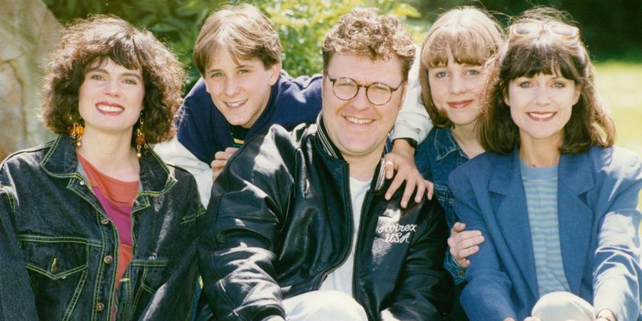 2point4 Children at 30 - British Comedy Guide