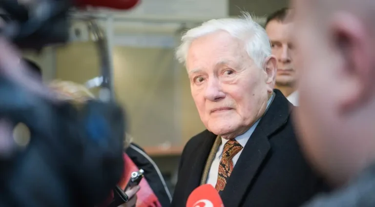 Po atliktos operacijos – svarbi žinia apie Valdą Adamkų: medikai priėmė sprendimą