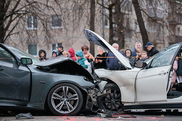 Vilniaus Savanorių prospekte susidūrė bent 3 automobiliai