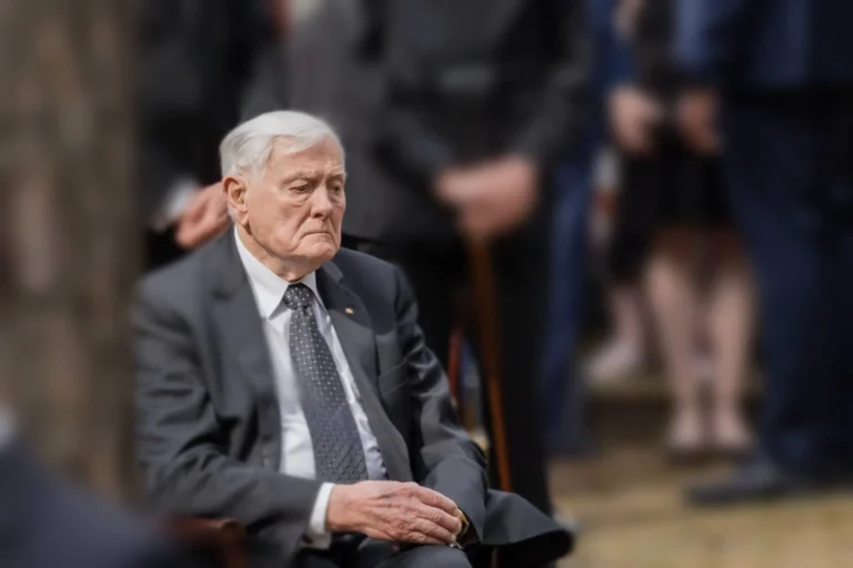 V. Adamkus atvirai prabilo apie bemieges naktis: „Mano širdis tiesiog kraujuoja“