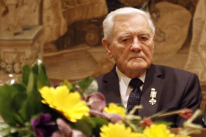 Valdas Adamkus reanimacijoje? Naujausia žinia apie buvusio prezidento sveikatą